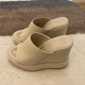 Paloma Barcelo Wedges